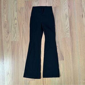 Aritzia TNA Butter Atmosphere Hi Rise Flared Leggings
